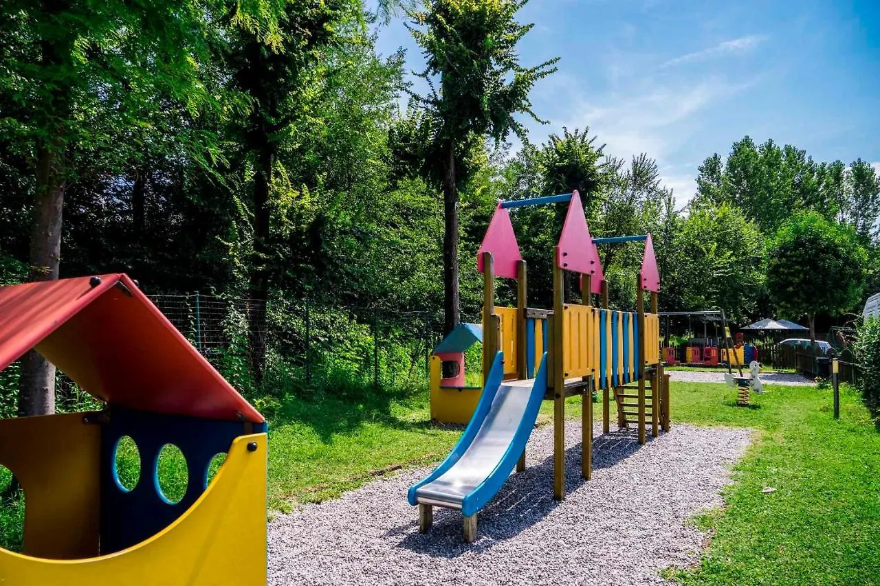 Holiday home Mobilehomes In Pieve Vecchia - Norditalienische Seen 22044 Manerba del Garda